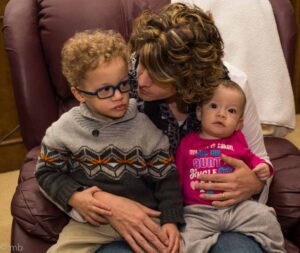 Jen with kids - Marilyn Botta Photography